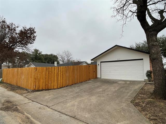 Building Photo - 2113 Glencrest Ln