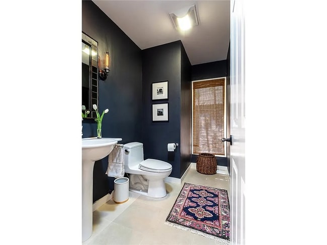 Building Photo - 12807 Milbank St