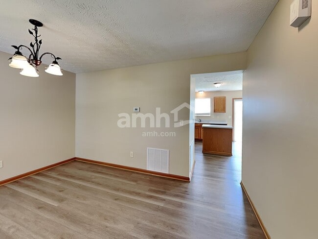 Building Photo - 2194 Dry Ridge Ct