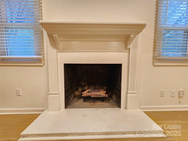Building Photo - 8637 Crows Nest Ln
