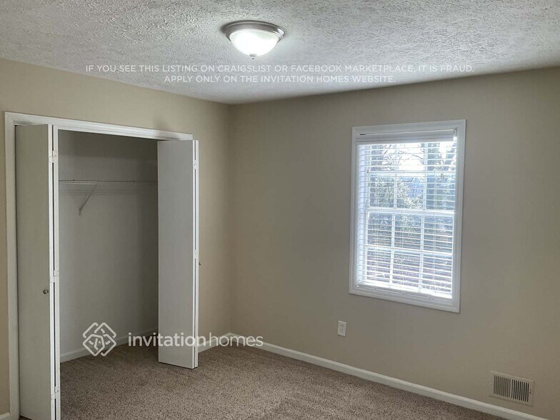 Building Photo - 71 Landmark Ct SW