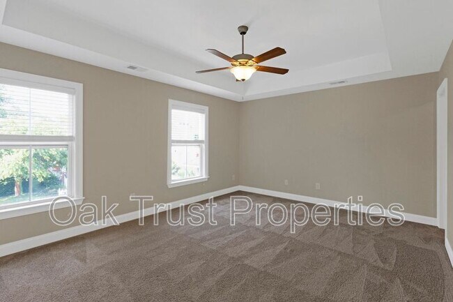 Building Photo - 5185 Celtic Dr