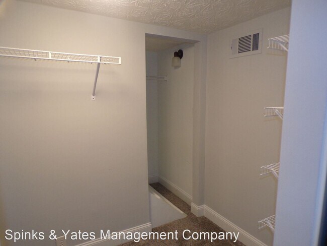Building Photo - 4 br, 2 bath House - 51 Cedar Circle