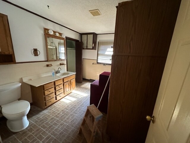 Building Photo - 1704 Pichard St