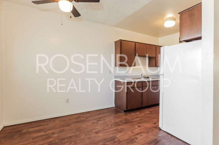 Building Photo - 1518 E Hedrick Dr