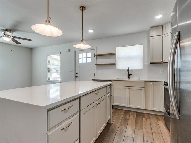 Building Photo - 4101 N Hammond Ave