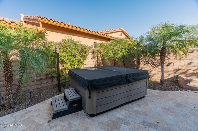Building Photo - 12073 W Desert Mirage Dr