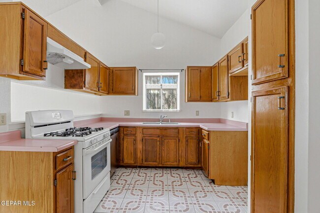 Building Photo - 905 Mark Wallace Ln