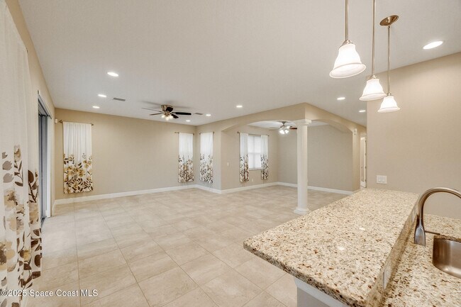 Building Photo - 2810 Amethyst Way