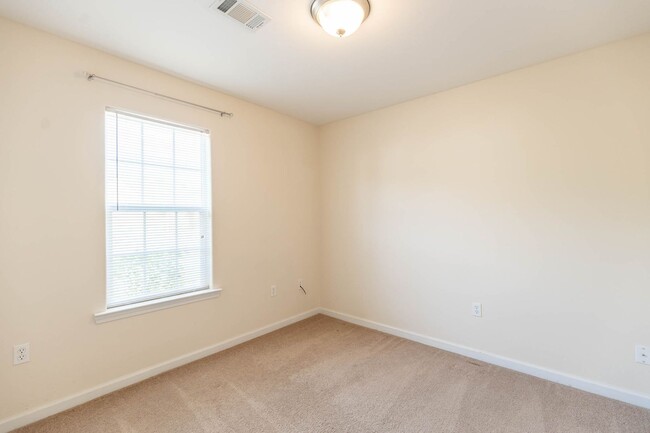 Building Photo - ST. MARTIN SCHOOL DISTRICT - 3 BED 2 BATH ...
