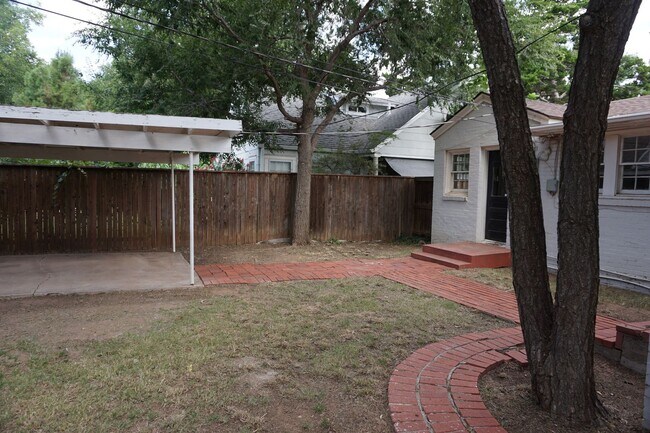 Building Photo - 3101 21st St