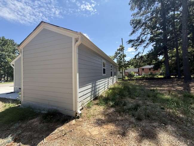 Building Photo - 251 Booth Ave