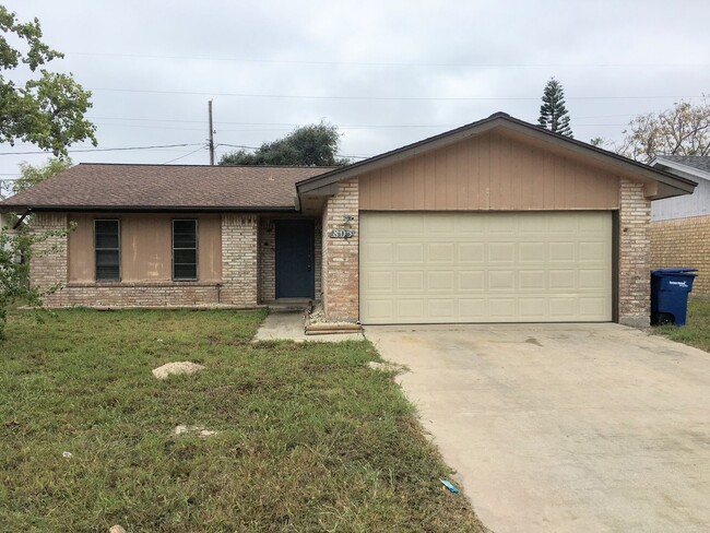 Primary Photo - 805 Orleans Dr