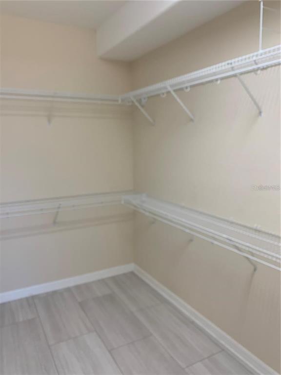 Building Photo - 10724 Banfield Dr