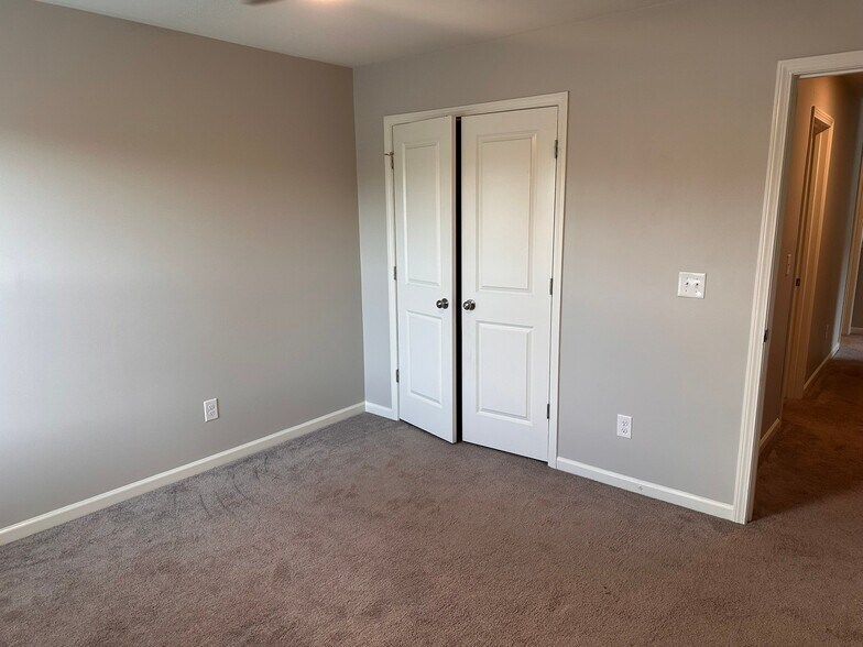 Building Photo - 7556 Hartsfield Dr