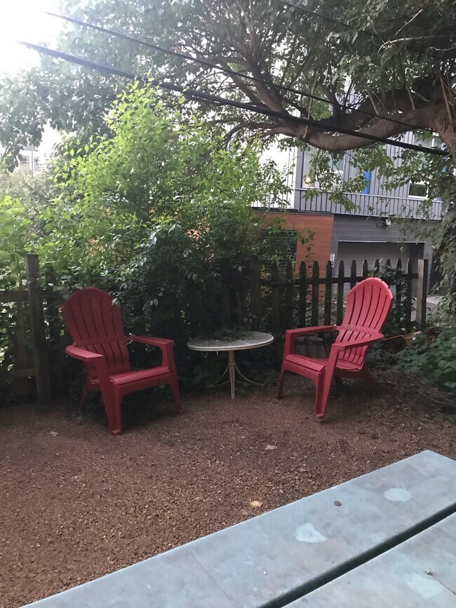 Building Photo - 2020 Garfield Ave