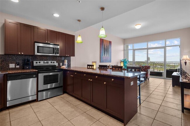 Building Photo - 500 Seawall Blvd