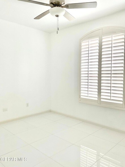 Building Photo - 8919 Eclipse St