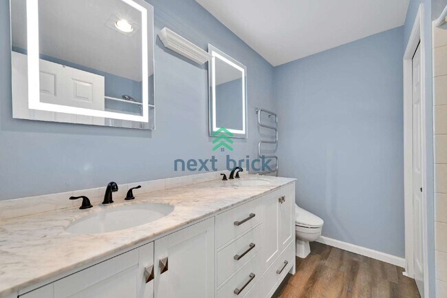 Building Photo - 3 BED & 3 BATH CONDO FOR RENT