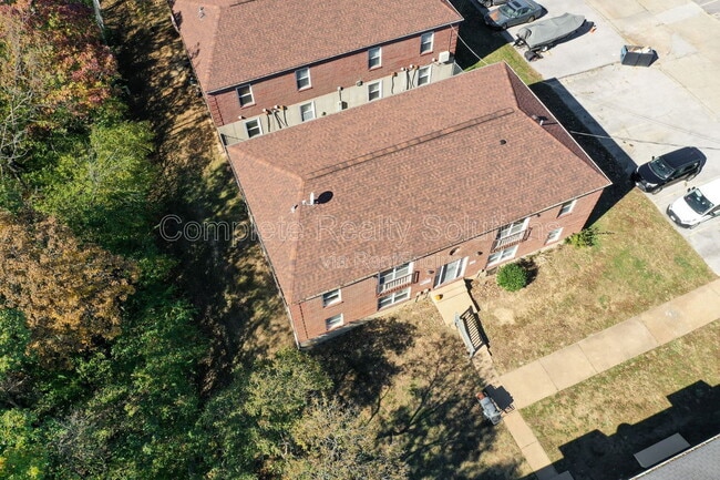 Building Photo - 330 Mt Everest Dr