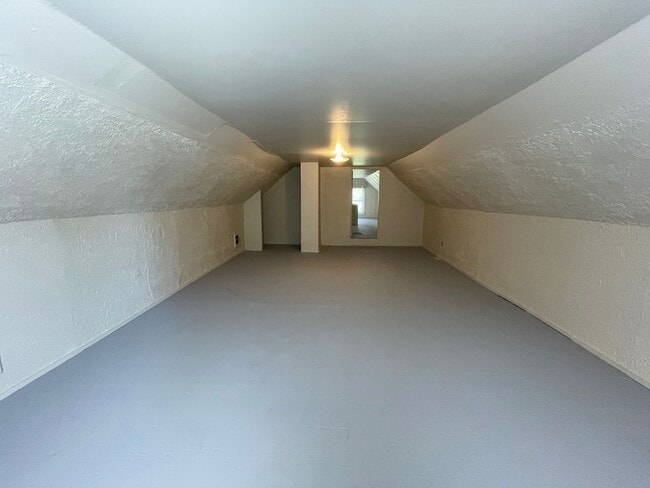 Building Photo - Boise Home with Large Basement, Yard, New ...