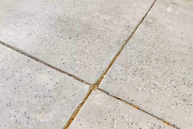 Building Photo - Fully Furnished 3 Bedroom, 2.5 Bathroom Home in Foxbank Plantation