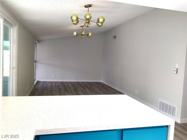 Building Photo - 3221 Sombrero Cir