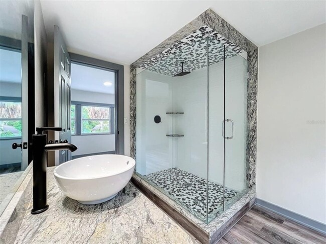 Building Photo - 210 15th St E