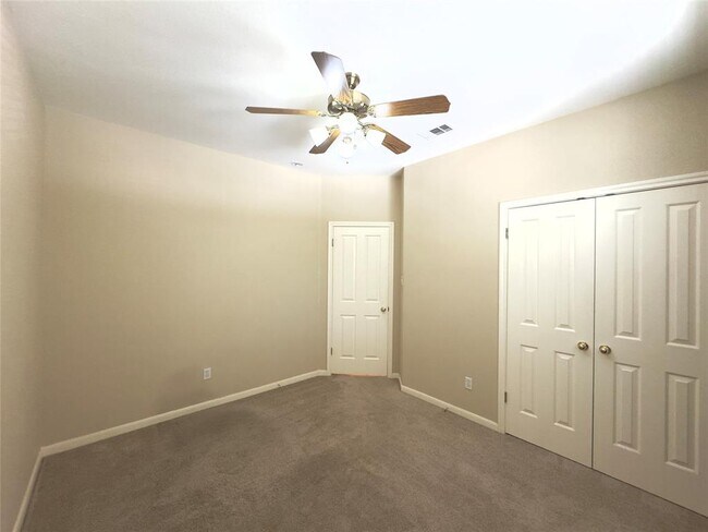 Building Photo - 6138 Negley