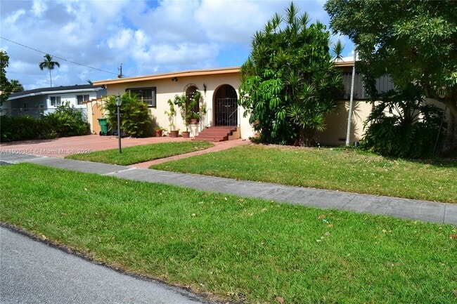 Building Photo - 7855 SW 17th Terrace