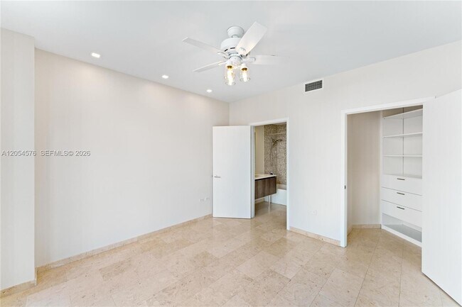 Building Photo - 88 SW 7th St