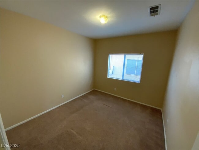 Building Photo - 330 John Henry Dr
