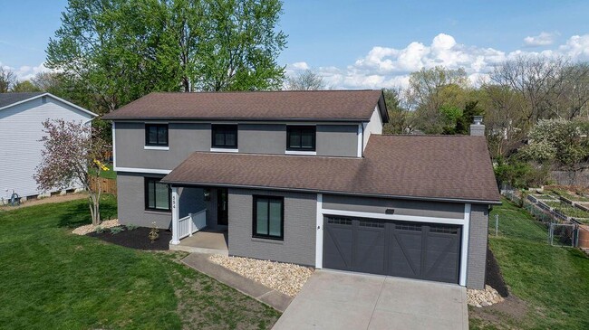 Building Photo - 554 Pointview Dr