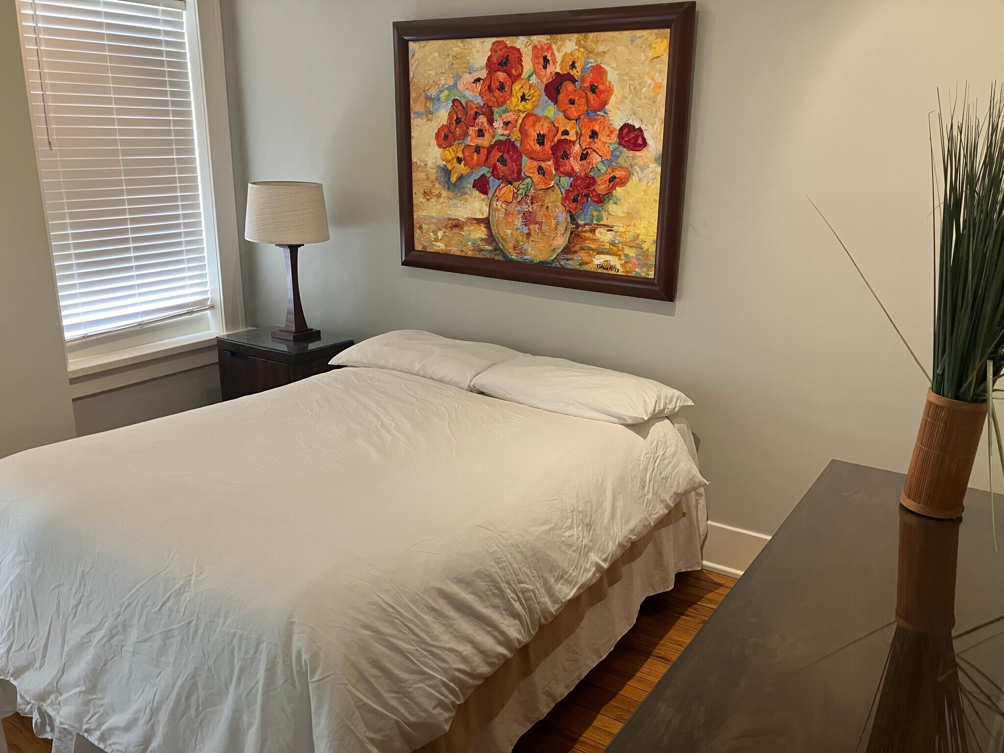 Building Photo - 17 W 1st St