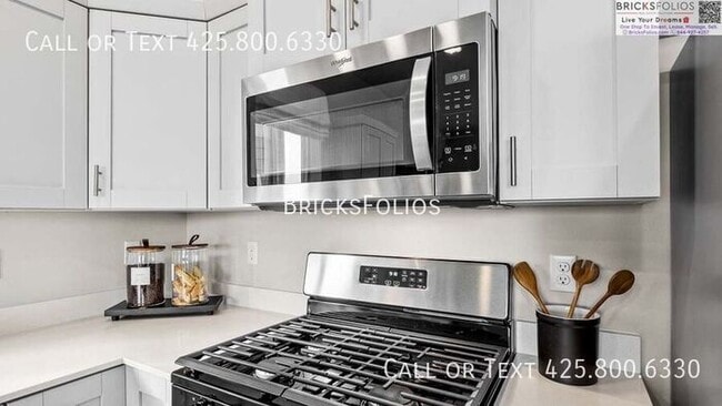 Building Photo - Craft Unforgettable Memories in Your Dream...