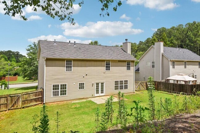 Building Photo - 2455 Beckenham Pl