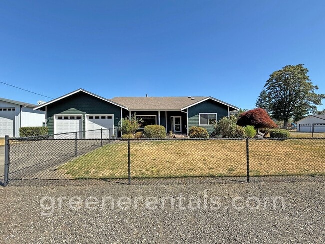 Primary Photo - Spacious & Bright 3BD/3BA Home for Rent in...