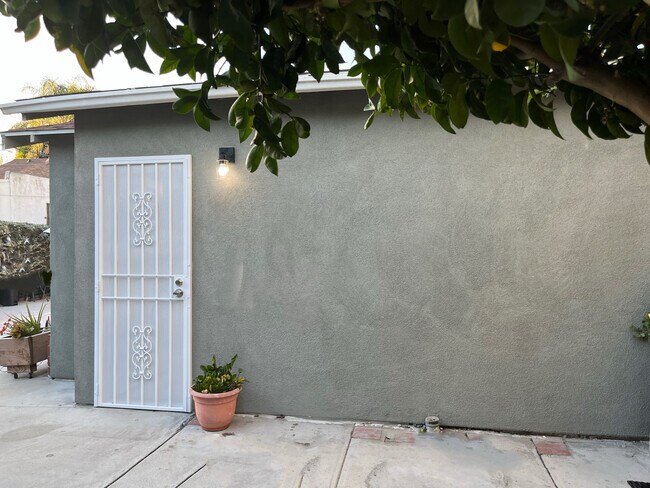 Entrance. - 2670 Newell St