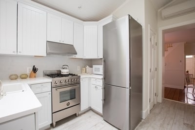 Building Photo - 137 S Fairfax St