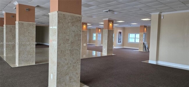 Building Photo - 400 Kings Point Dr