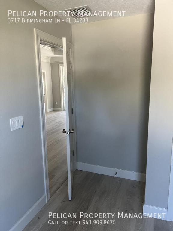 Building Photo - 3717 Birmingham Ln