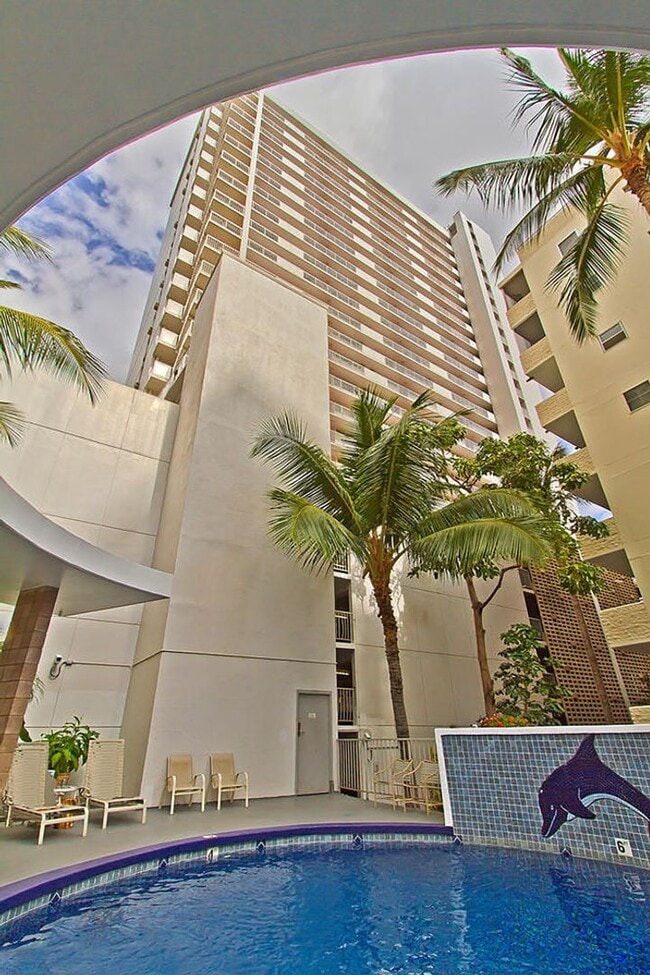 Building Photo - For Rent: 1-Bedroom Condo in Waikiki (24th...