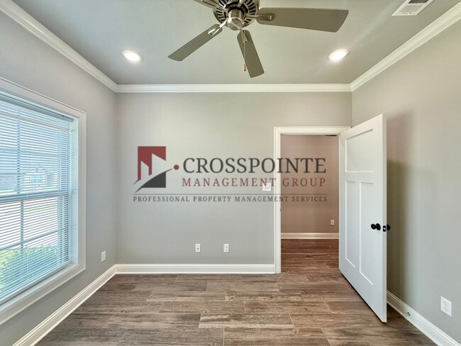 Building Photo - Beautiful 3 Bedroom 2 Bathroom Home!