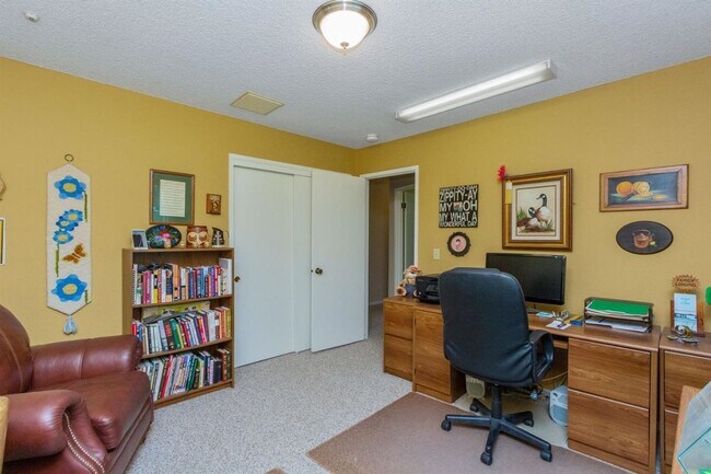 Building Photo - 4 Bedroom North Clovis Ranch on 3+ Acres