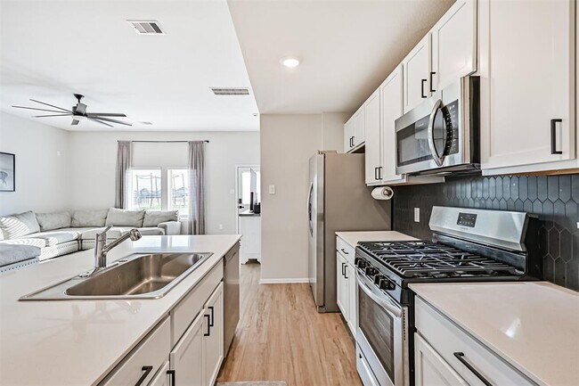 Building Photo - 1484 Twilight Grn Dr