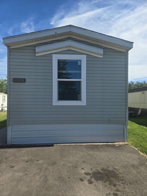 Building Photo - 4908 Bay Dr
