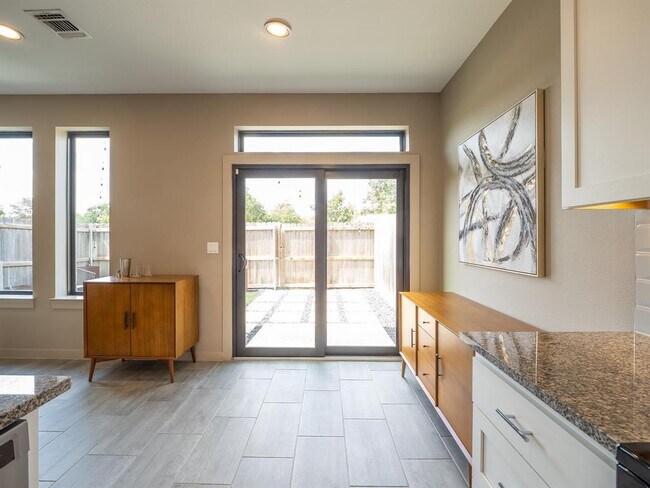 Building Photo - 6409 Berkman Dr