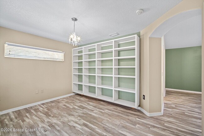 Building Photo - 3625 Fodder Dr