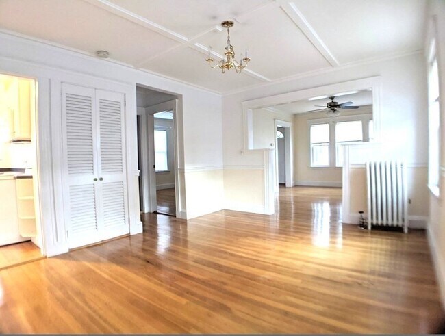 Building Photo - 69 1st St