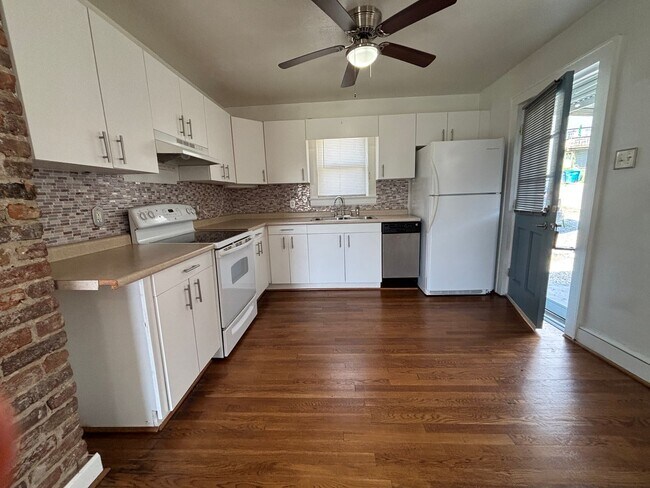 Building Photo - $500 OFF first months rent********950 Morgan Avenue -One Level Living with 2 bedrooms and 2 baths